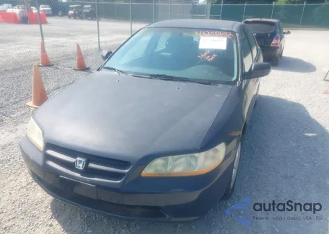 2000 Honda Accord 2.3 Lx from USA, damaged, VIN 1HGCG5649YA135940